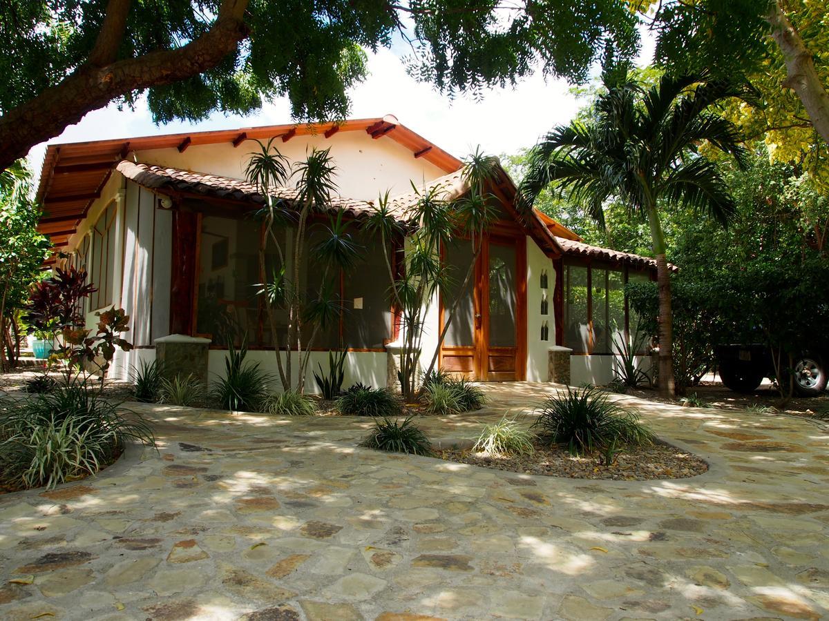 Surf Sanctuary Hotell El Limón Eksteriør bilde